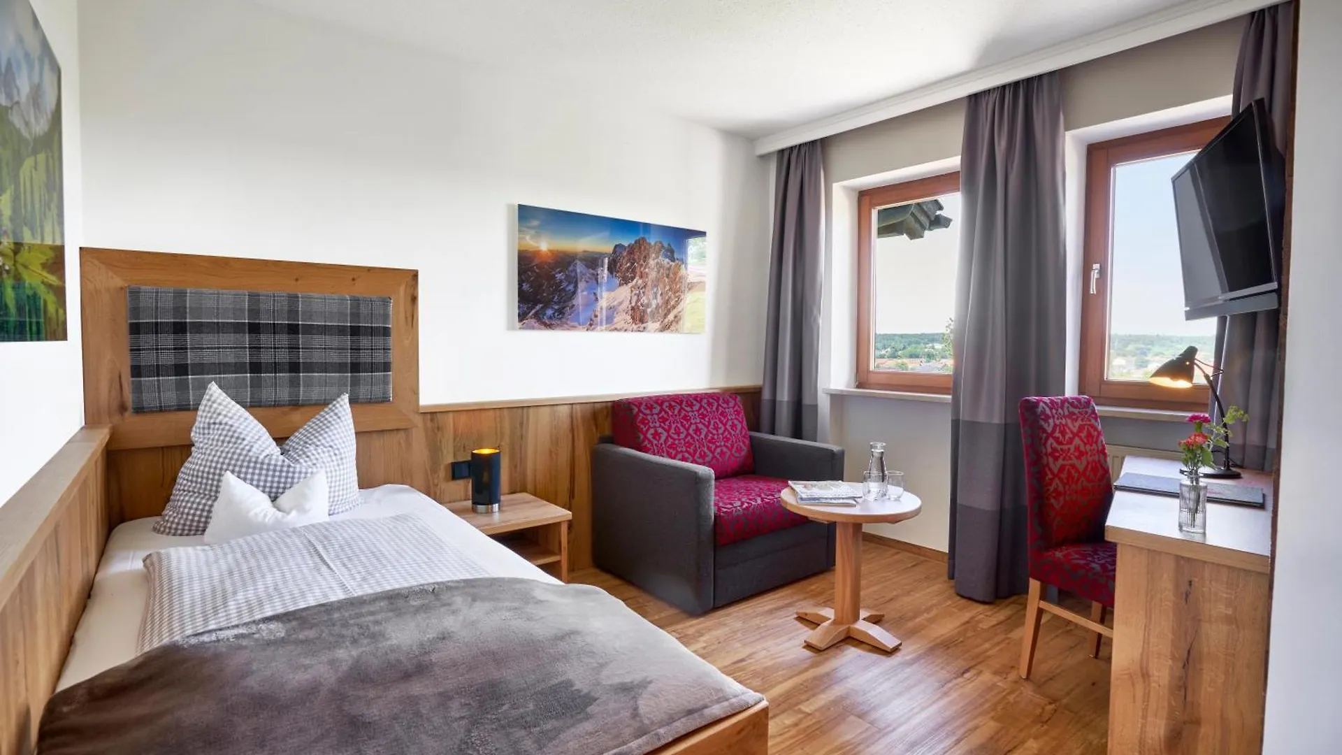 Gasthof Schwarz Mehring  Hotel